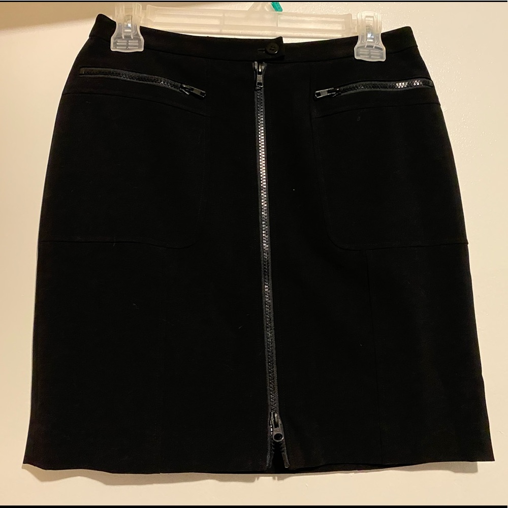 GRACE ELEMENTS FRONT ZIPPERED SKIRT W/BELT